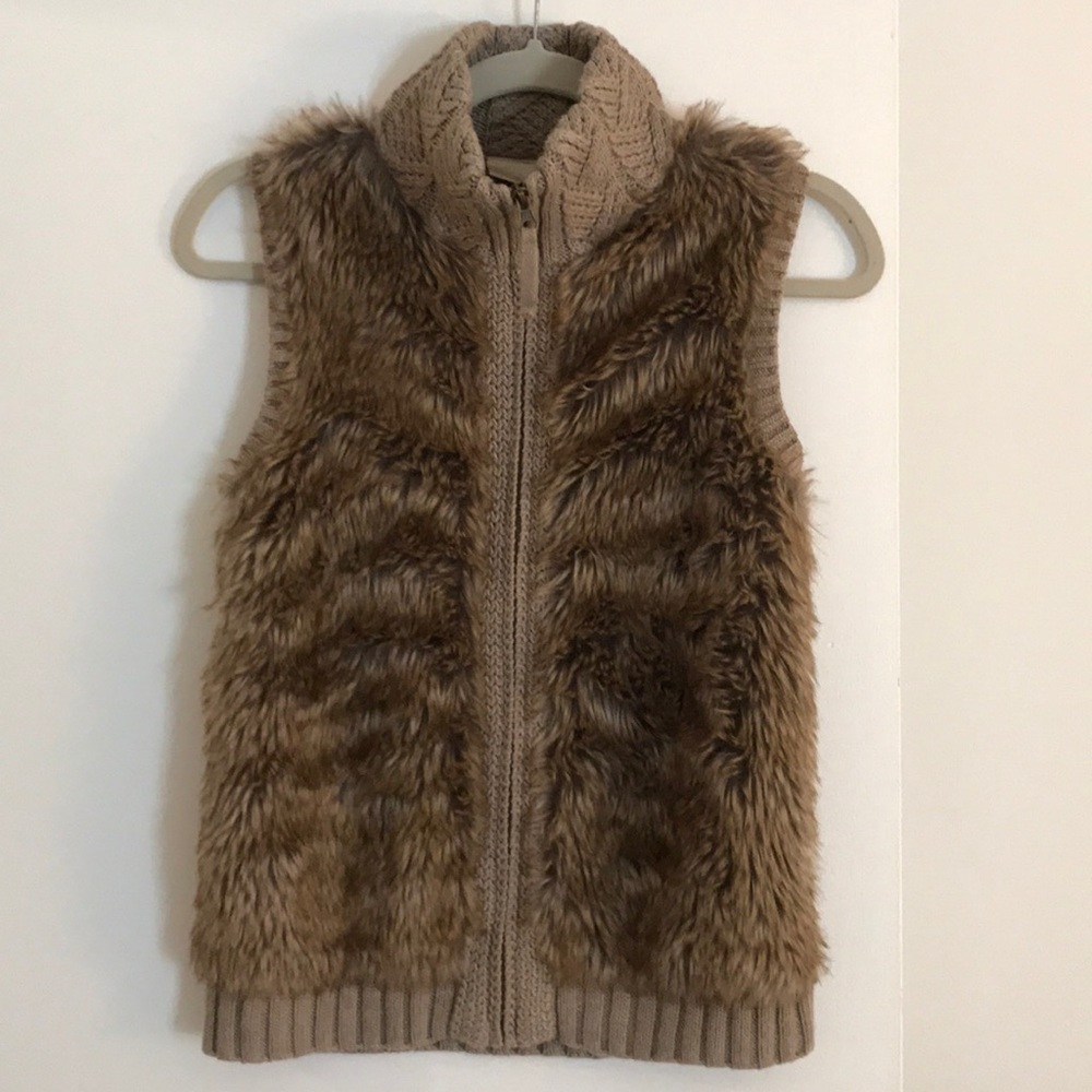 Vest - Picture 2 of 6